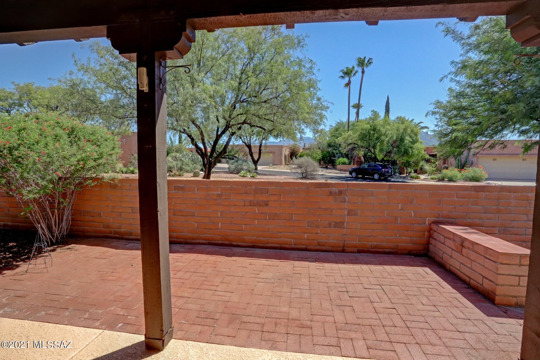 8449 North Coral Ridge Loop Tucson, AZ 85704 - Photo 28 of 36
