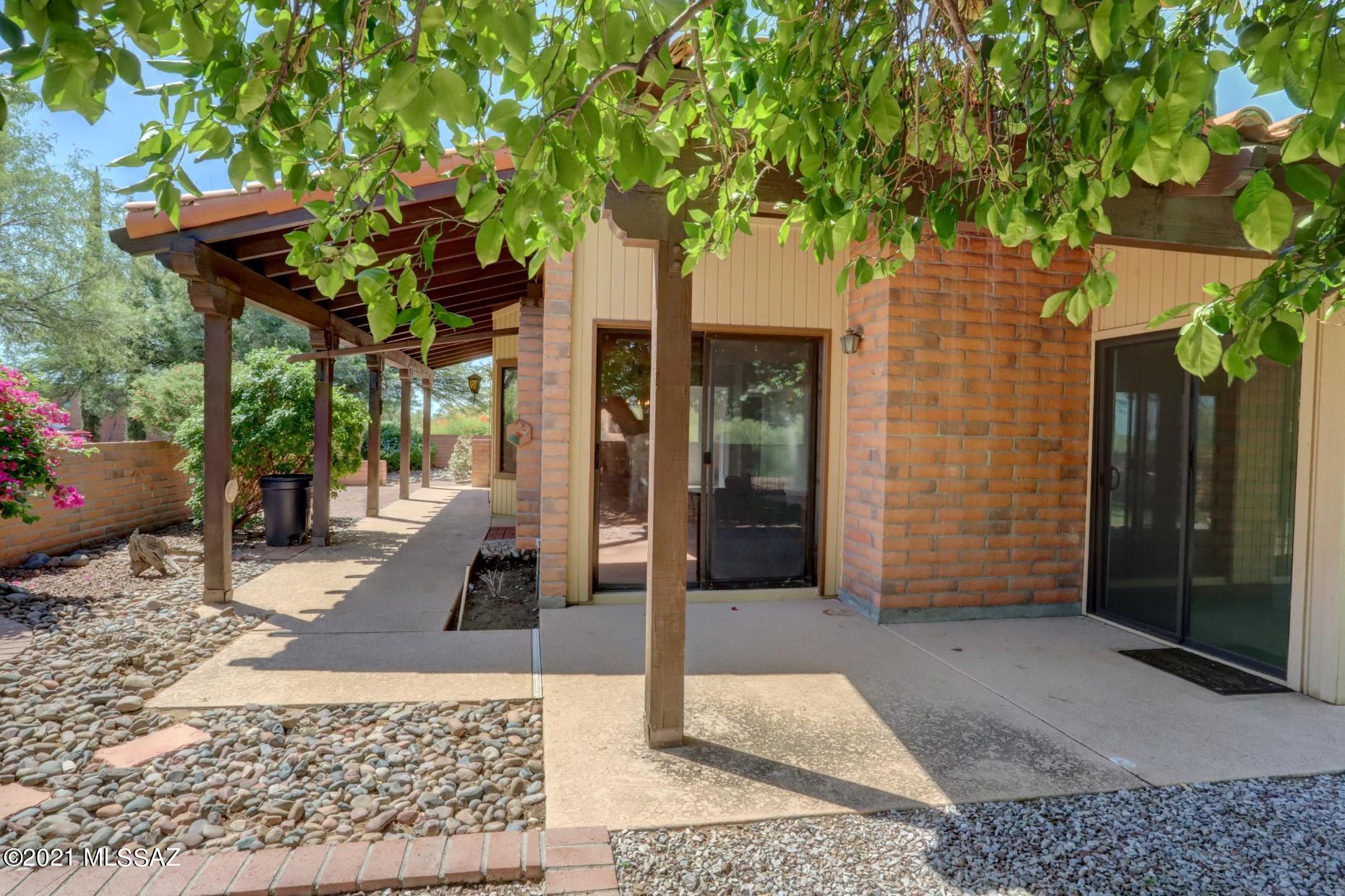 8449 North Coral Ridge Loop Tucson, AZ 85704 - Photo 31 of 36