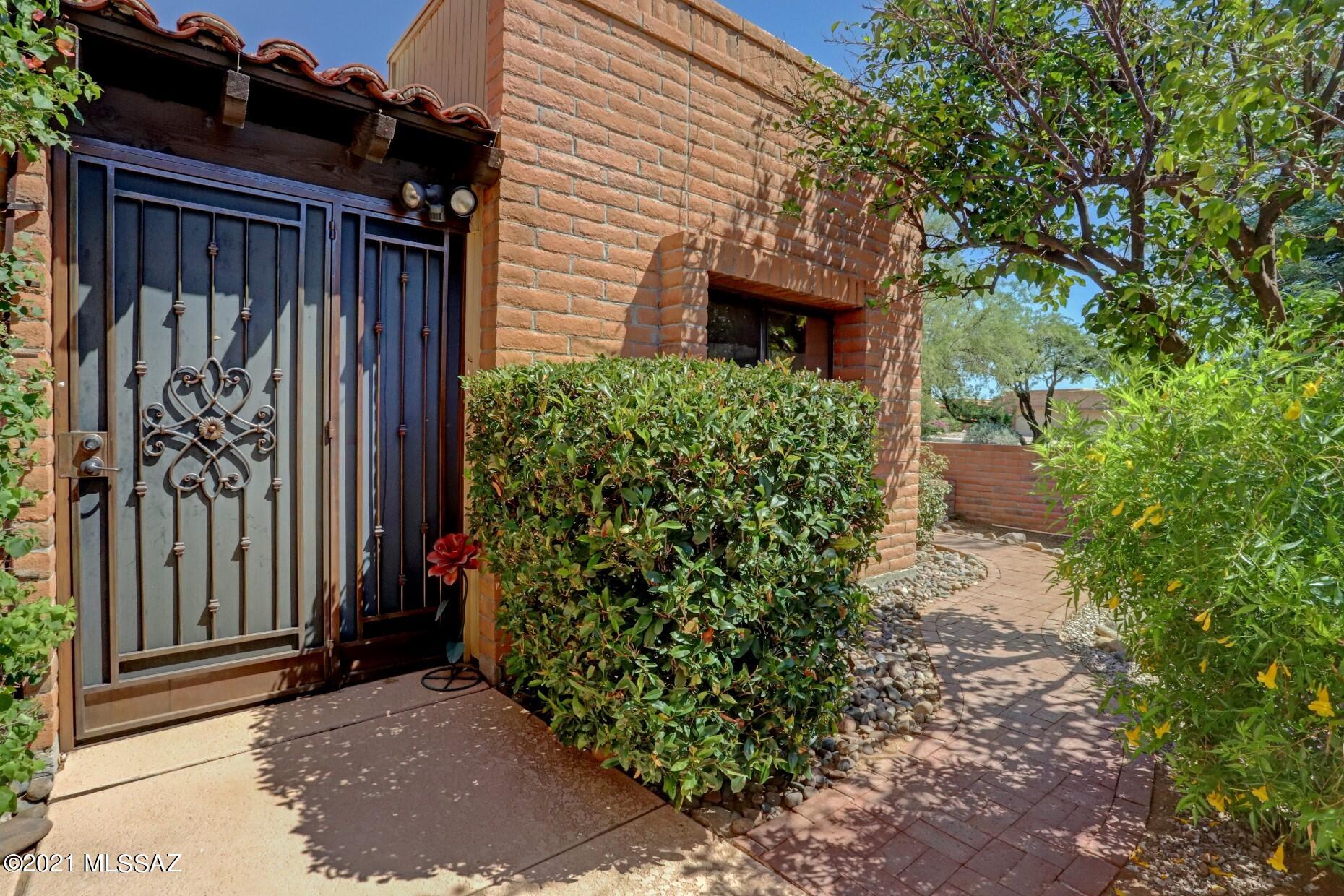 8449 North Coral Ridge Loop Tucson, AZ 85704 - Photo 33 of 36