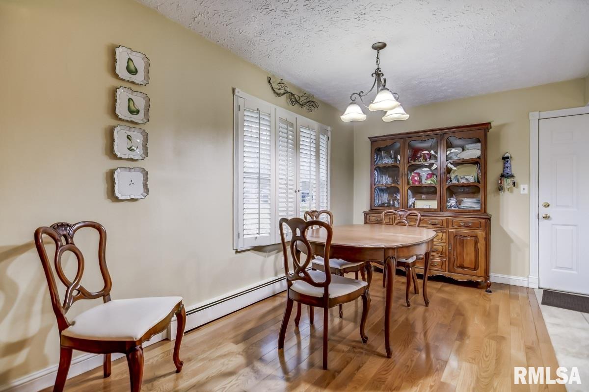 2429 Churchill Road Springfield, IL 62702 - Photo 11 of 30