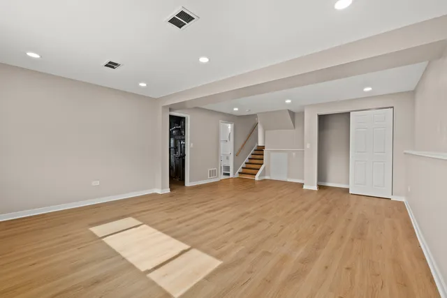 $2,800 | 1813 West Pheasant Trail, Mount Prospect, IL 60056