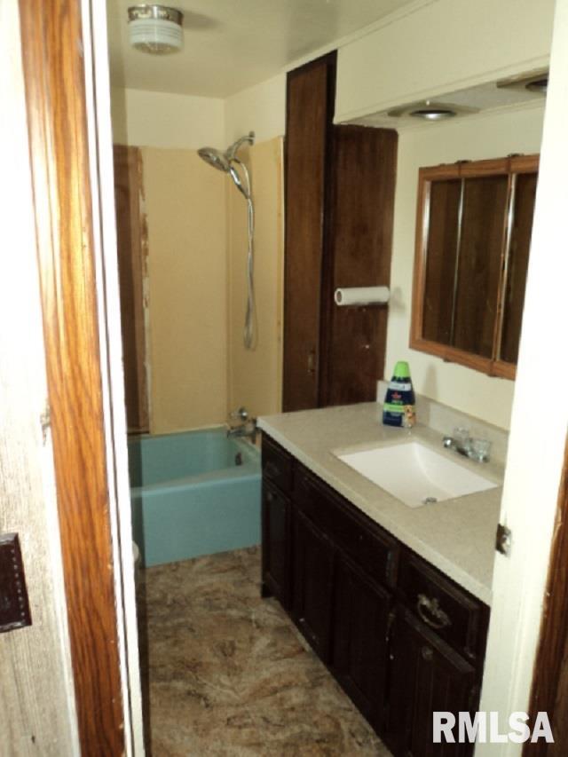 2575 North Route 150 Rio, IL 61472 - Photo 18 of 23 Gallery Image 18