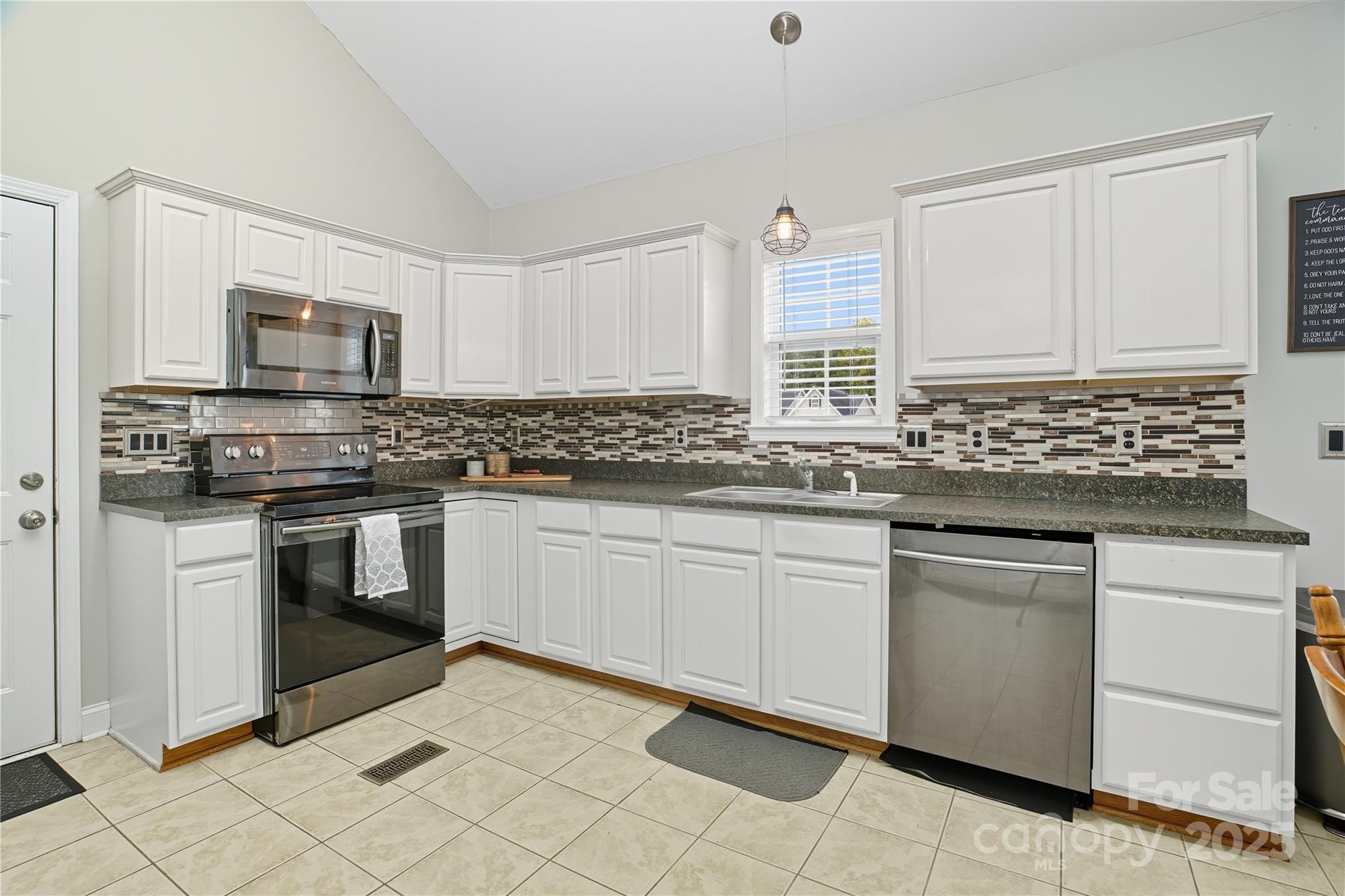 967 Russell Ridge Drive Catawba, NC 28609 - Photo 6 of 23 Gallery Image 6