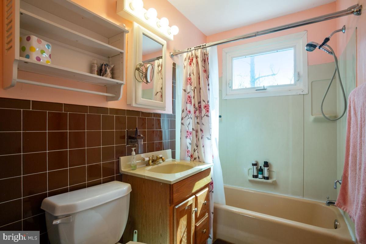 1431 Hallman Road Abington, PA 19001 - Photo 17 of 21 Gallery Image 17