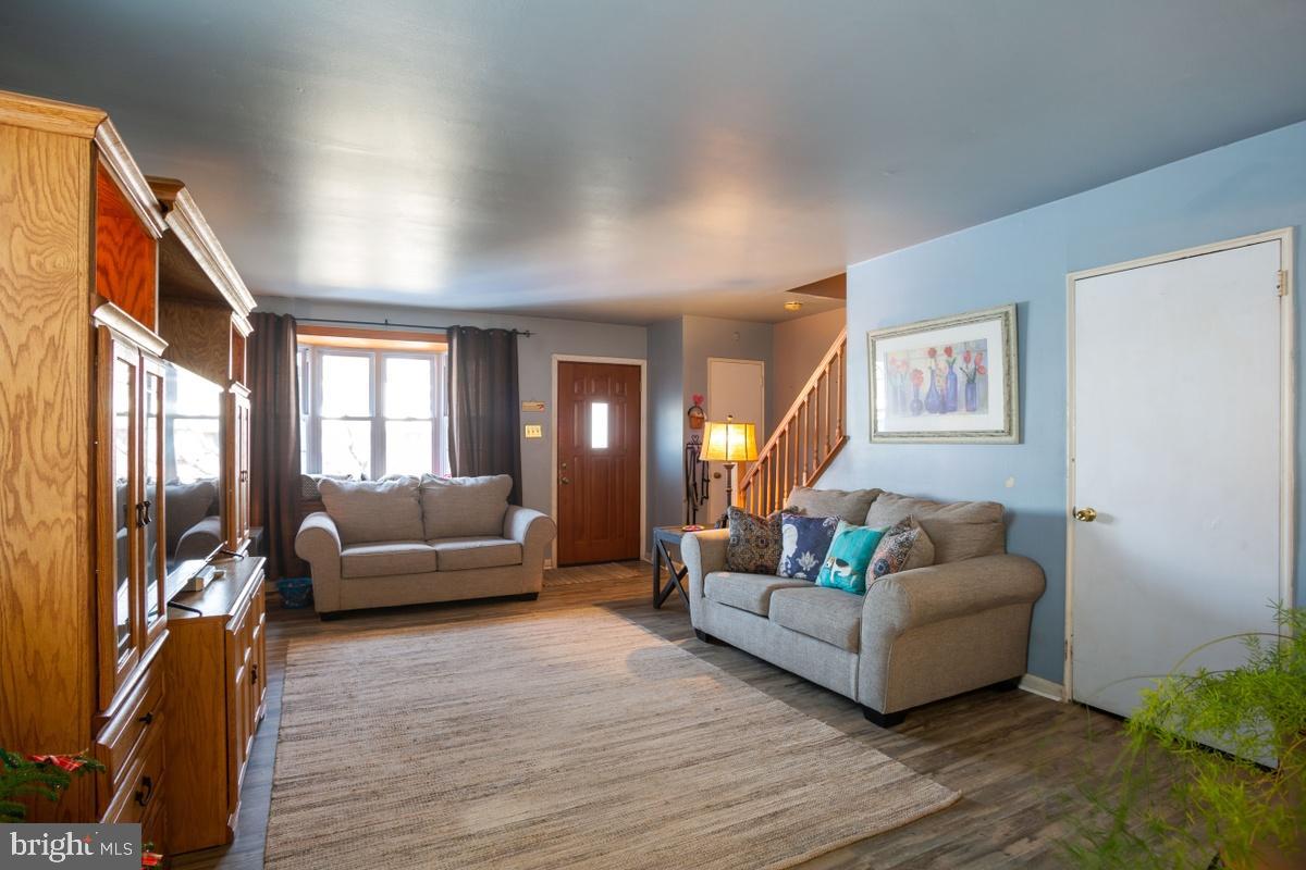 1431 Hallman Road Abington, PA 19001 - Photo 4 of 21 Gallery Image 4