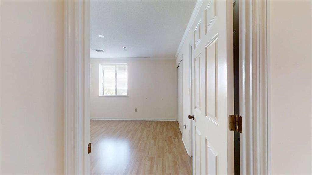 300 Johnson Ferry Road, Unit B607 Atlanta, GA 30328 - Photo 13 of 32