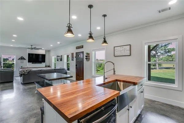 $499,999 | 265 Mashburn Road, Roopville, GA 30170