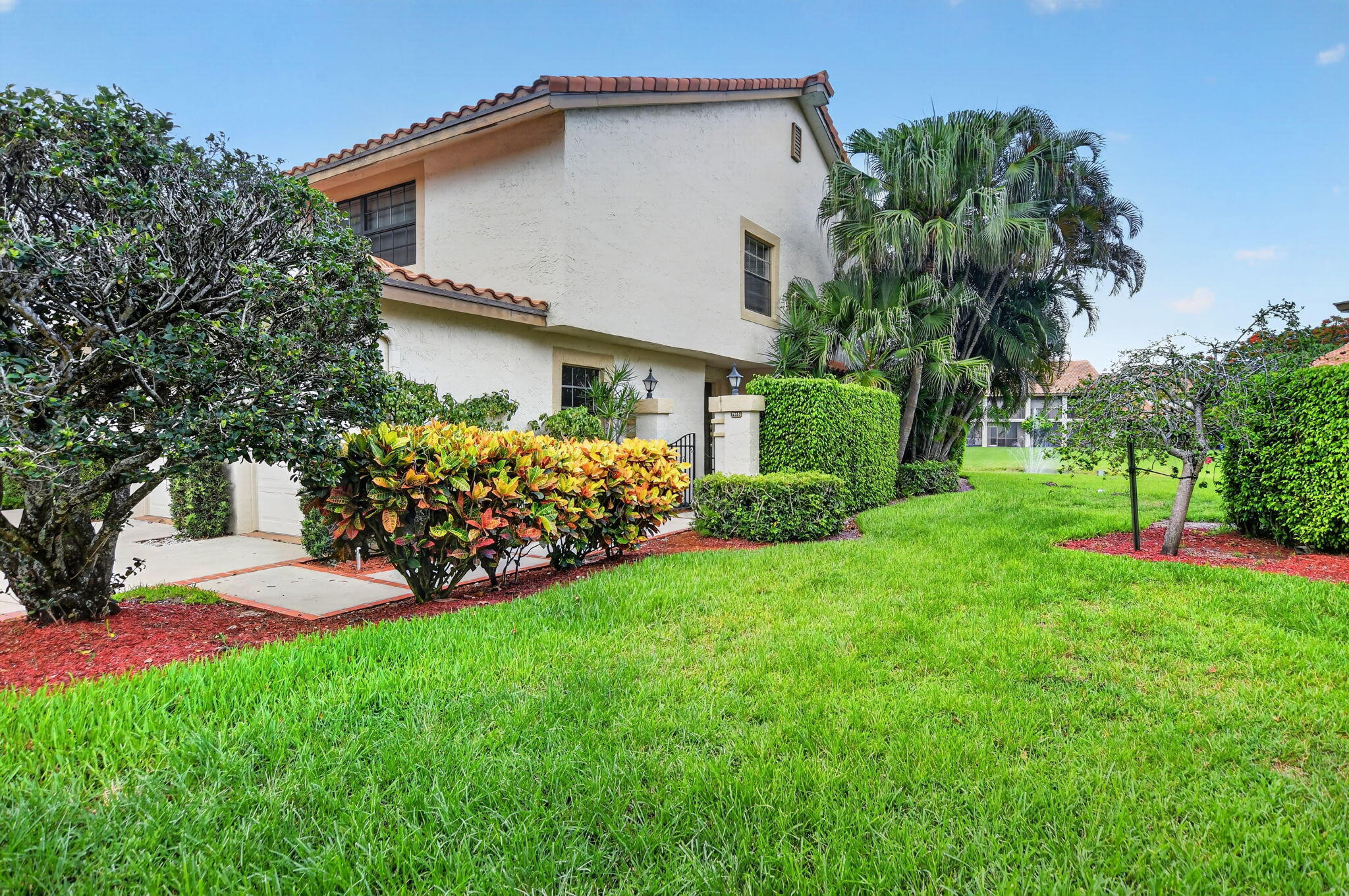 7913 La Mirada Drive Boca Raton, FL 33433 - Photo 3 of 67 Front door side entry