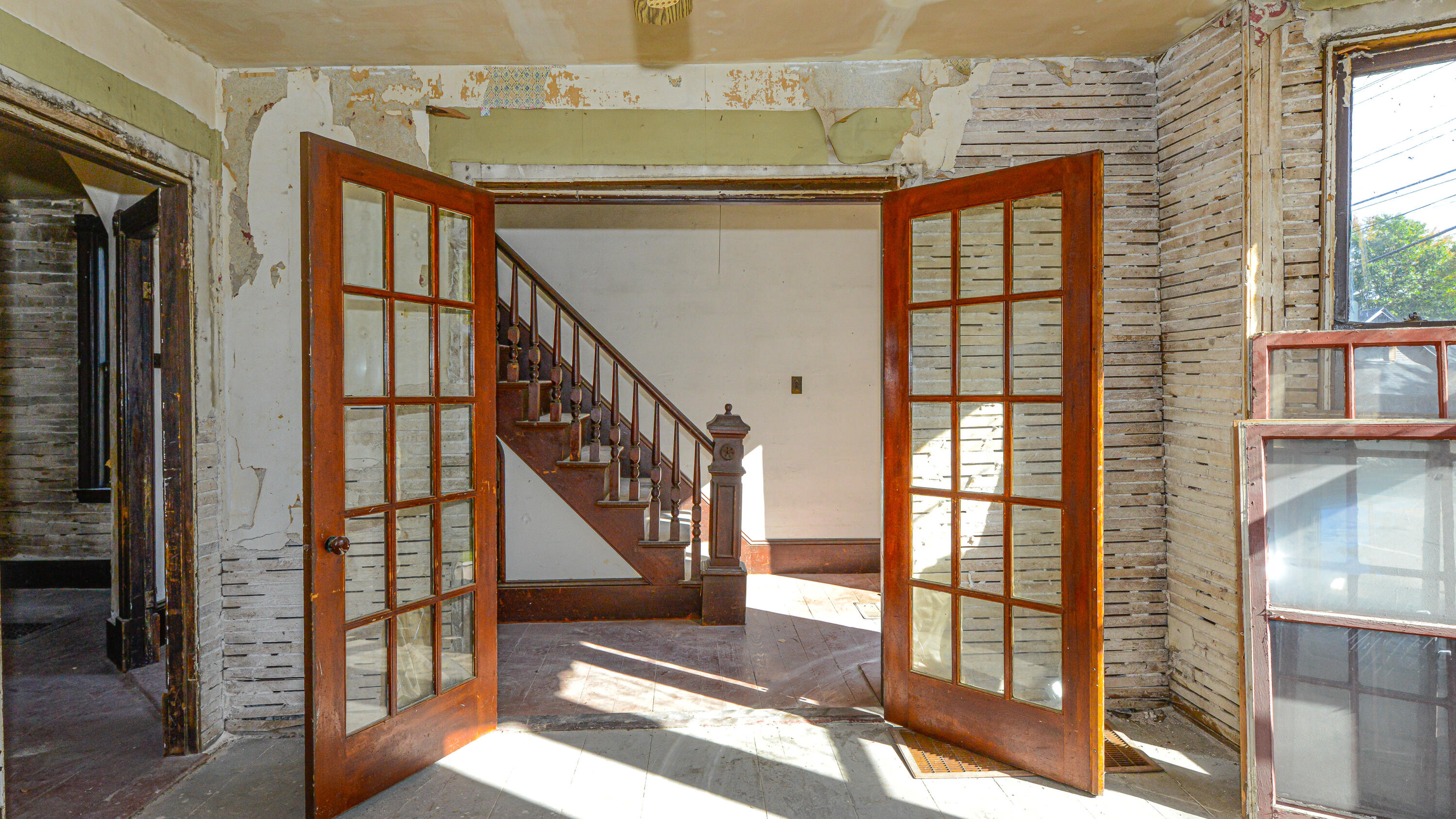 29 Portland Road Bridgton, ME 04009 - Photo 6 of 52 29 portland street-13