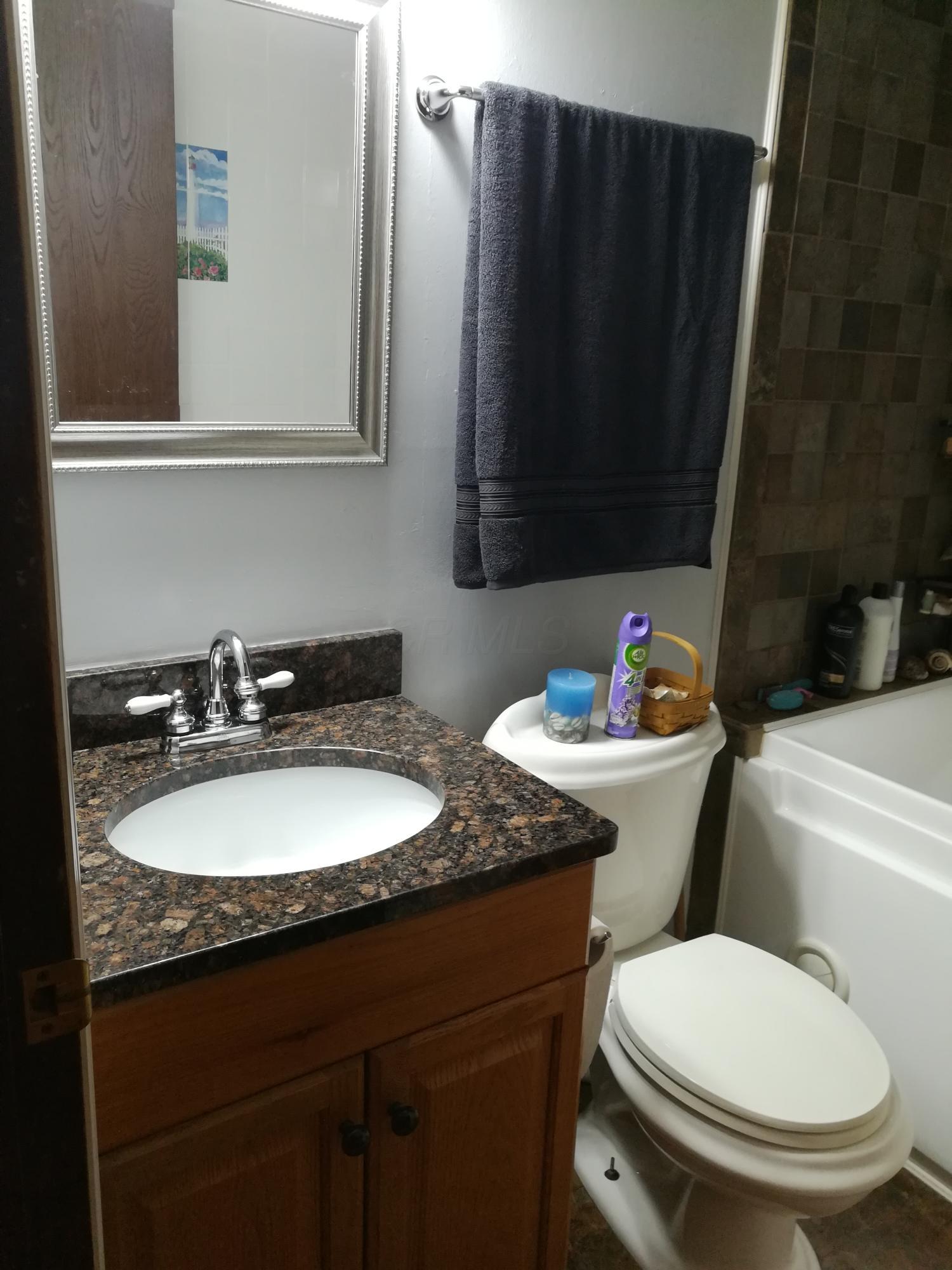 2091 Hamburg Road Southwest Lancaster, OH 43130 - Photo 20 of 32