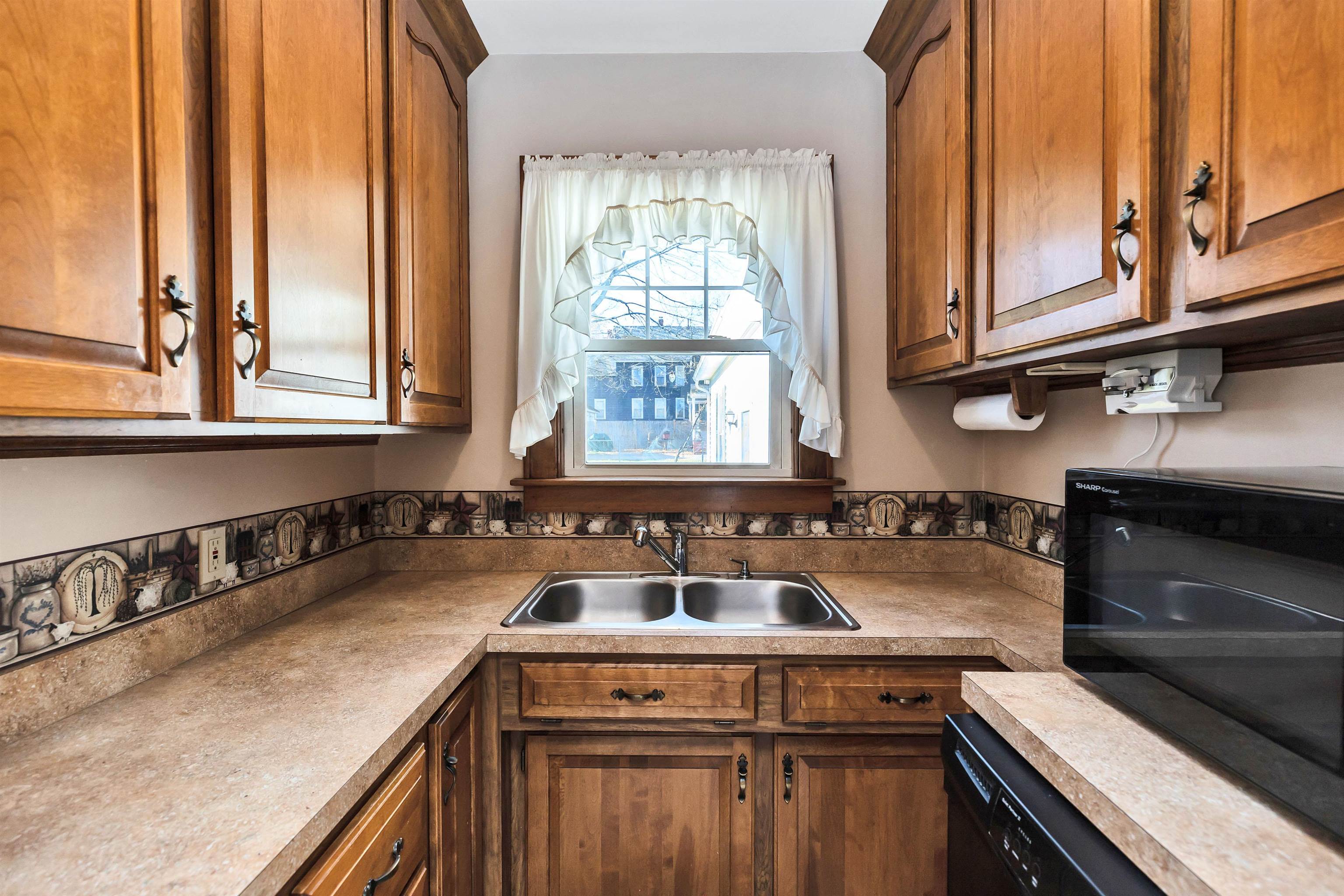 1061 Merrill Street Manchester, NH 03103 - Photo 23 of 58 Gallery Image 23