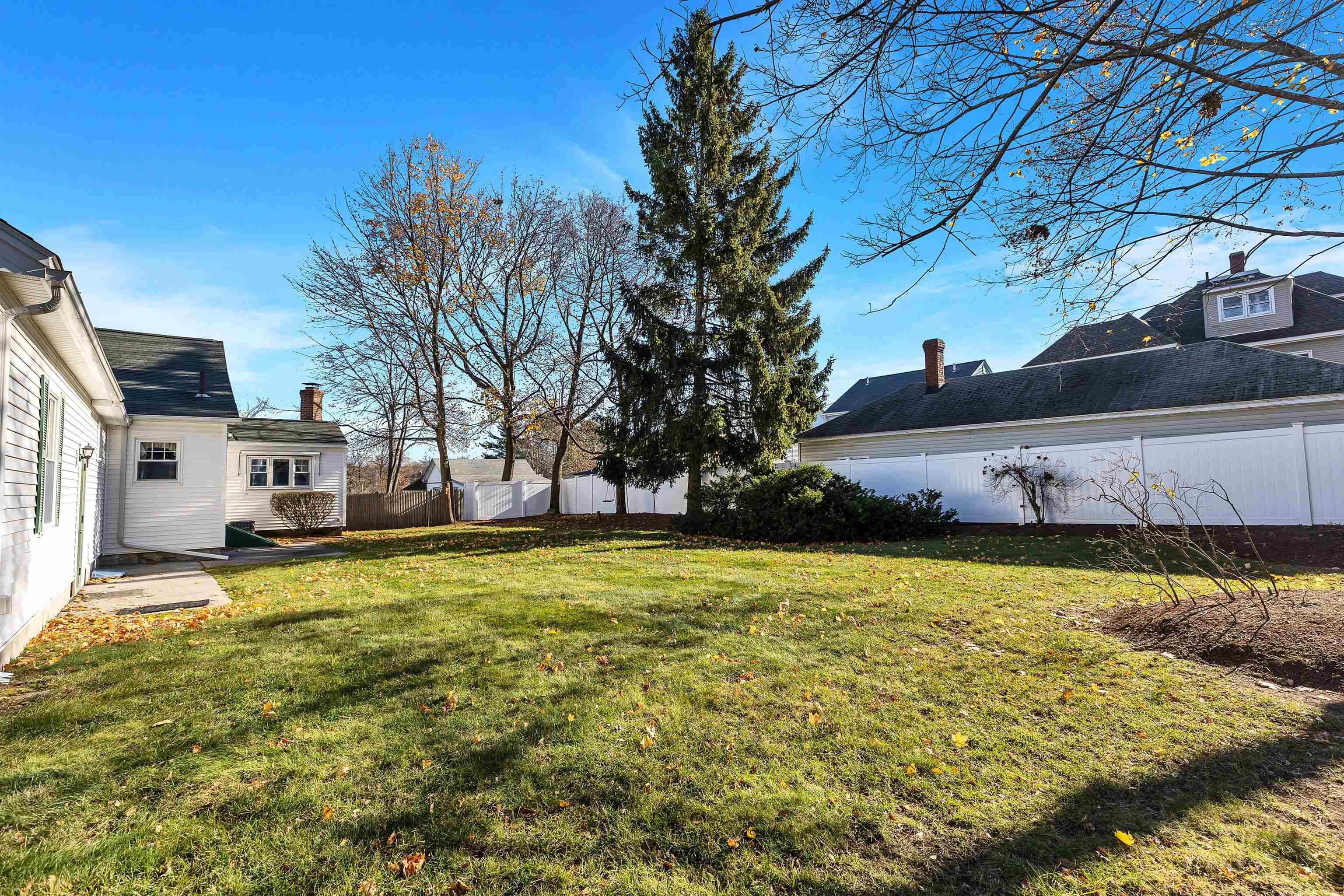 1061 Merrill Street Manchester, NH 03103 - Photo 47 of 58 Gallery Image 47