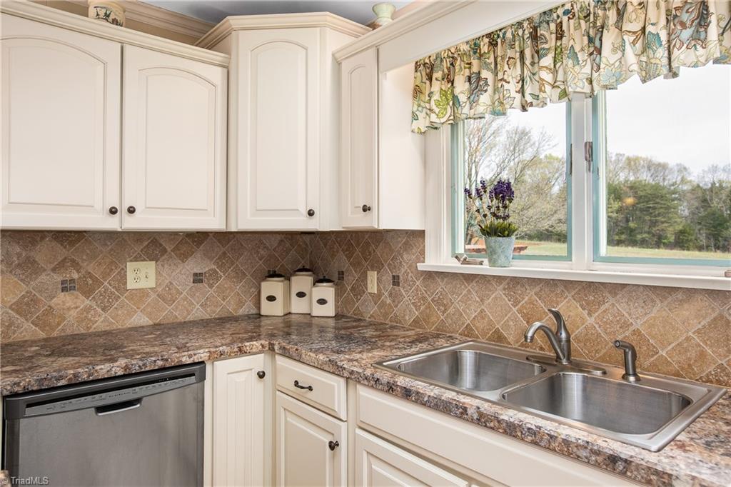 883 Bud Sink Road Lexington, NC 27295 - Photo 13 of 50 Gallery Image 13