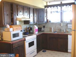 611 Bridgeboro Street Riverside, NJ 08075 - Photo 4 of 6