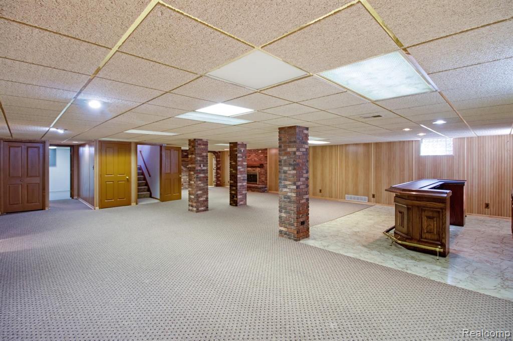 2043 Kemp Road Bloomfield Hills, MI 48302 - Photo 30 of 40