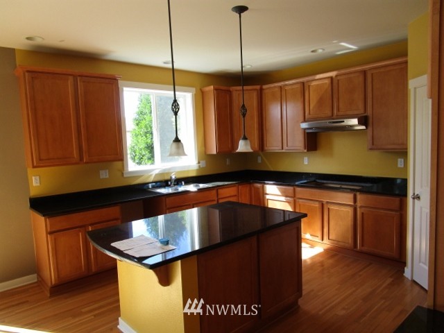 21910 42 Avenue Southeast Bothell, WA 98021 - Photo 8 of 24