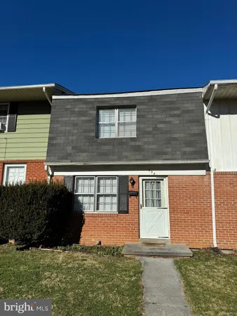 $1,650 | 238 Cameron Street, Berryville, VA 22611