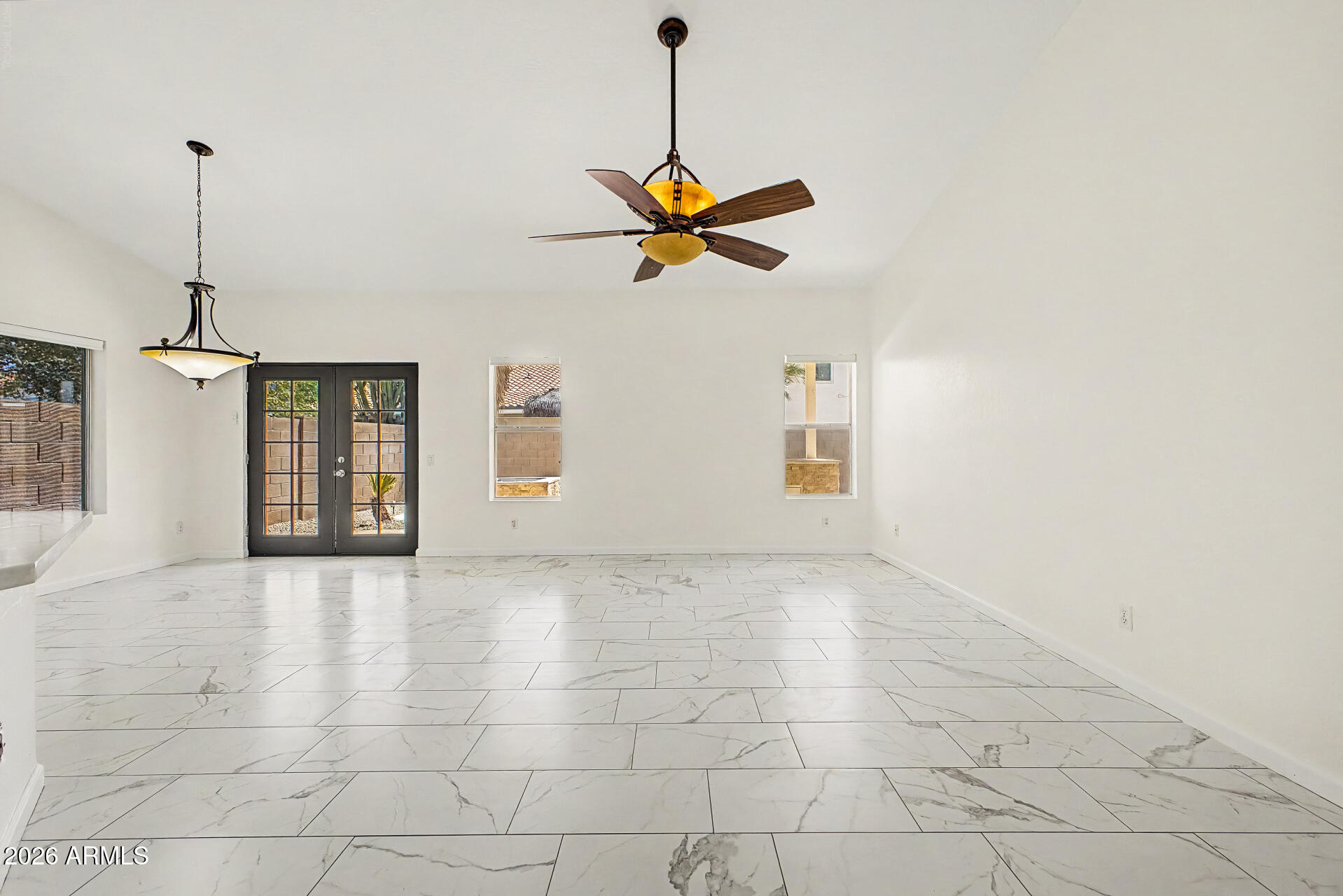 655 West Silver Creek Road Gilbert, AZ 85233 - Photo 7 of 40 09 Silver Creek