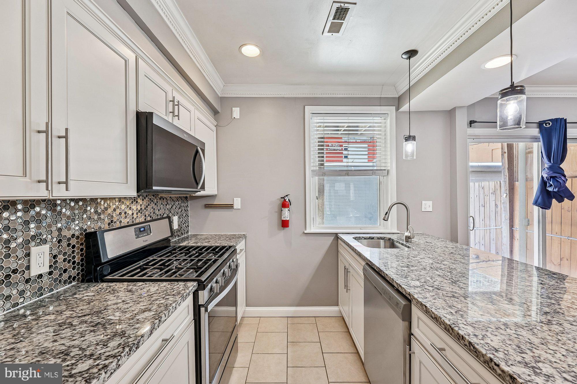 1226 Carrollsburg Place Southwest Washington, DC 20024 - Photo 11 of 21 Kitchen