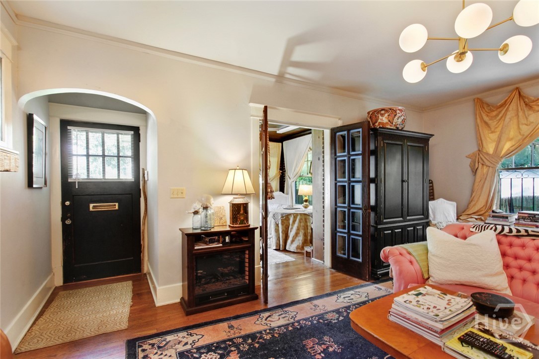 1612 Skidaway Road Savannah, GA 31404 - Photo 2 of 26