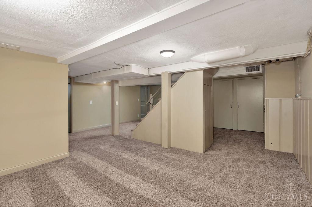 654 Compton Road Cincinnati, OH 45231 - Photo 16 of 25