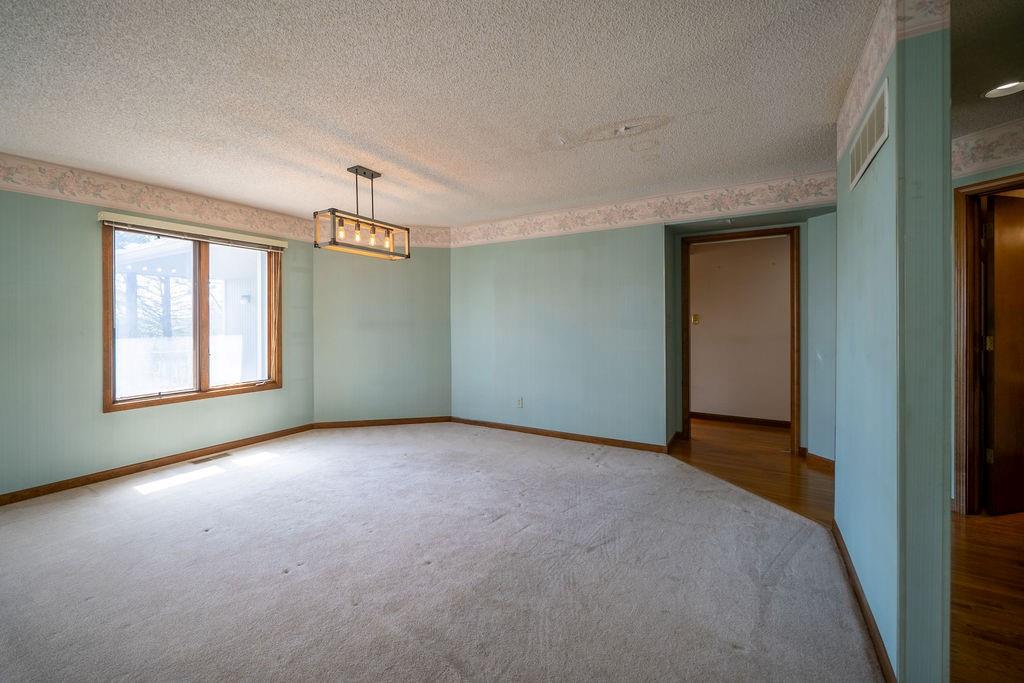 4141 Wimbledon Circle Lawrence, KS 66047 - Photo 14 of 65