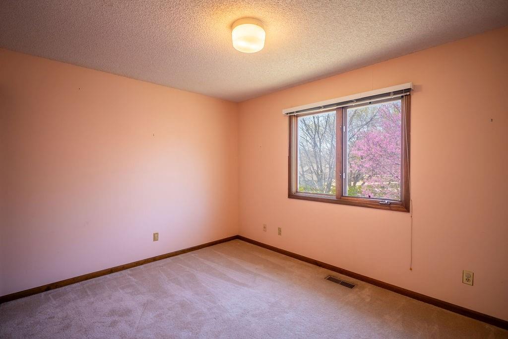 4141 Wimbledon Circle Lawrence, KS 66047 - Photo 39 of 65