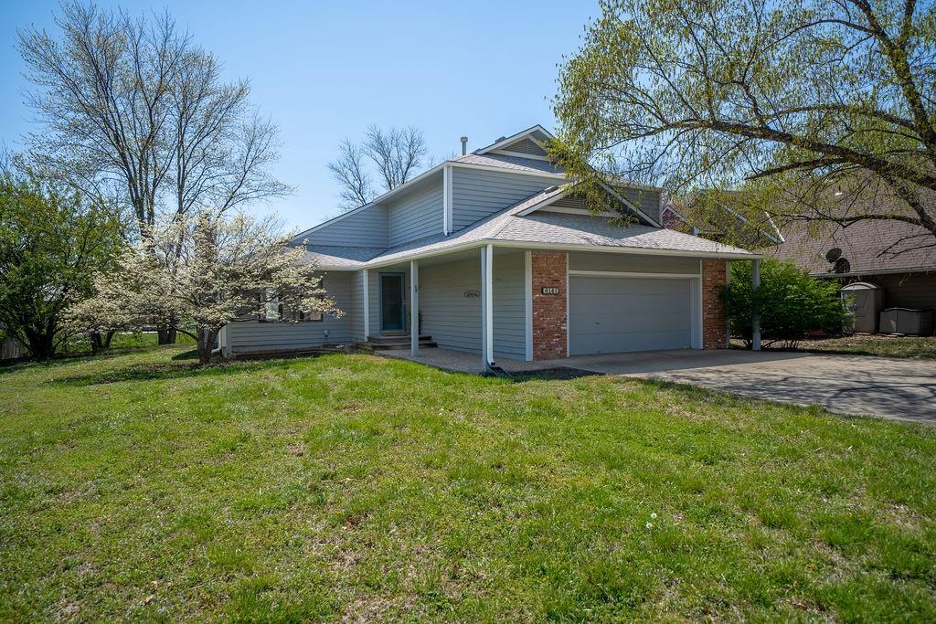 4141 Wimbledon Circle Lawrence, KS 66047 - Photo 4 of 65