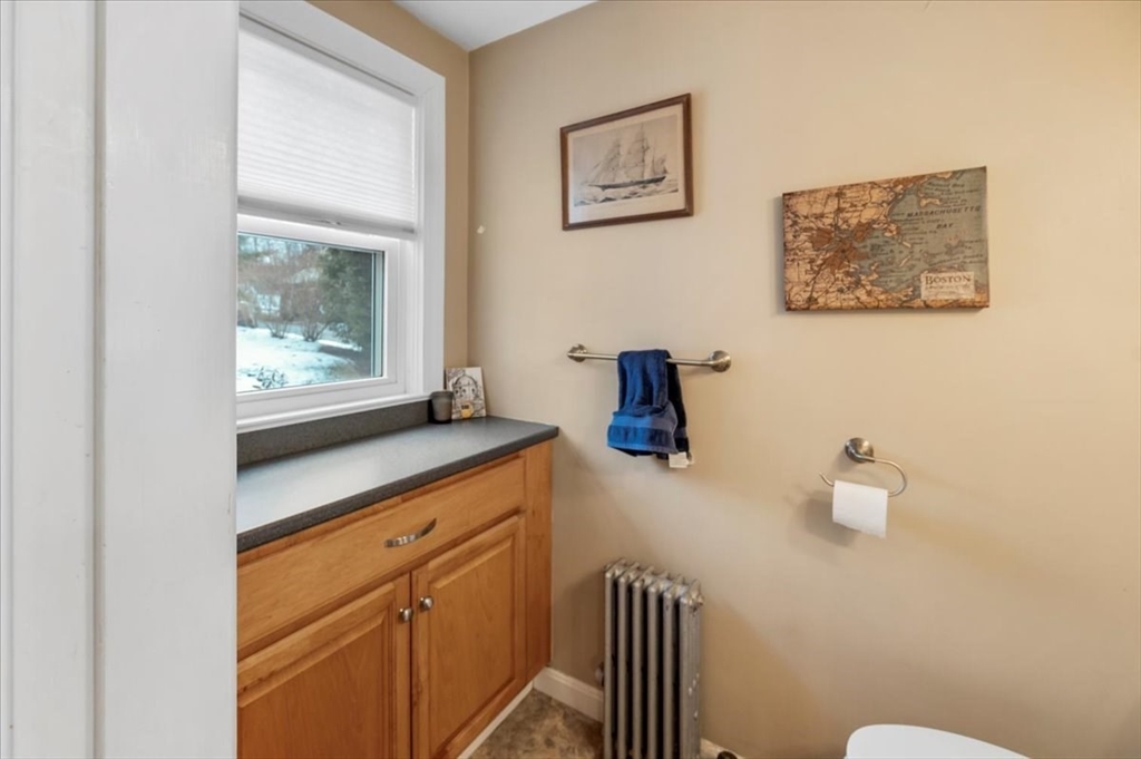 62 School Street Auburn, MA 01501 - Photo 23 of 41