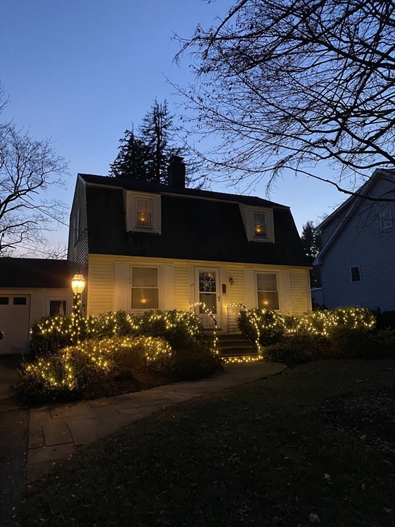 62 School Street Auburn, MA 01501 - Photo 3 of 41