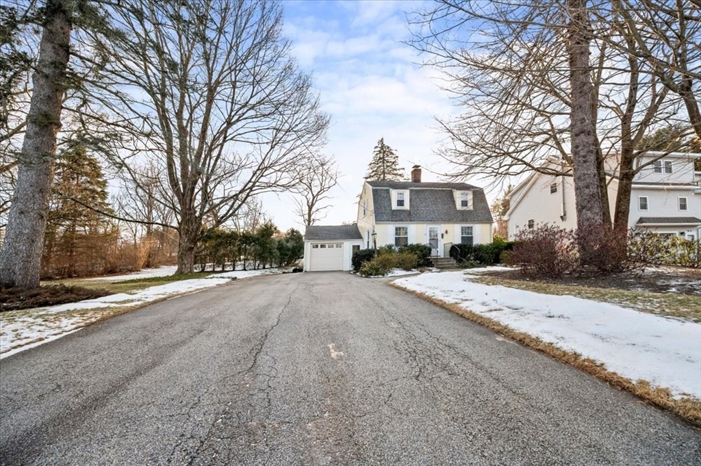 62 School Street Auburn, MA 01501 - Photo 5 of 41