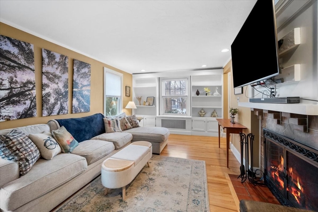 62 School Street Auburn, MA 01501 - Photo 9 of 41