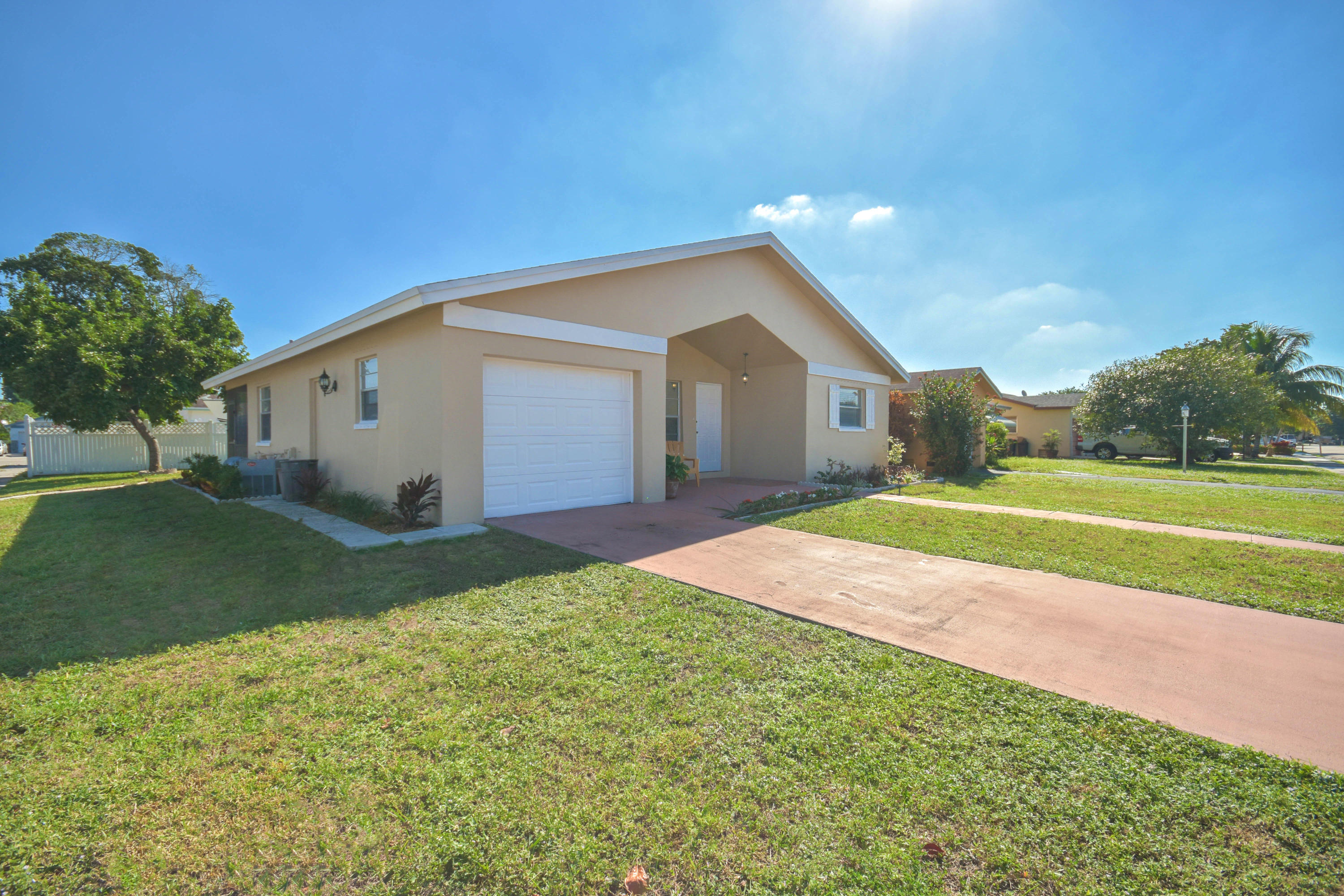 22706 Southwest 65th Terrace Boca Raton, FL 33428 - Photo 2 of 22 2-Front Exterior Side