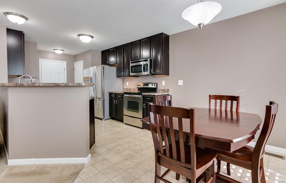 424 Spring Trace O'Fallon, MO 63368 - Photo 8 of 29