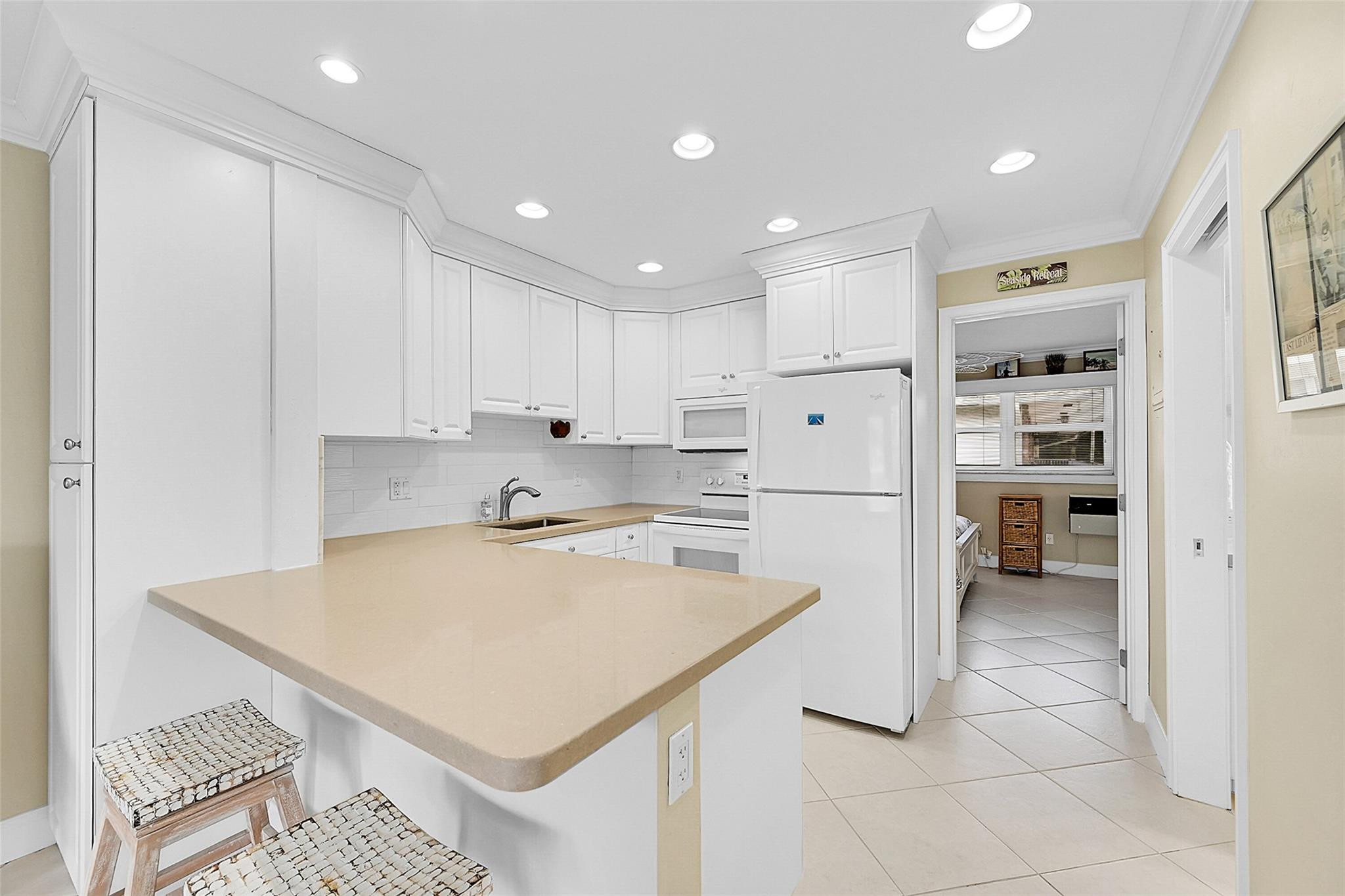 1110 North Riverside Drive, Unit 24 Pompano Beach, FL 33062 - Photo 5 of 43 Photo 5