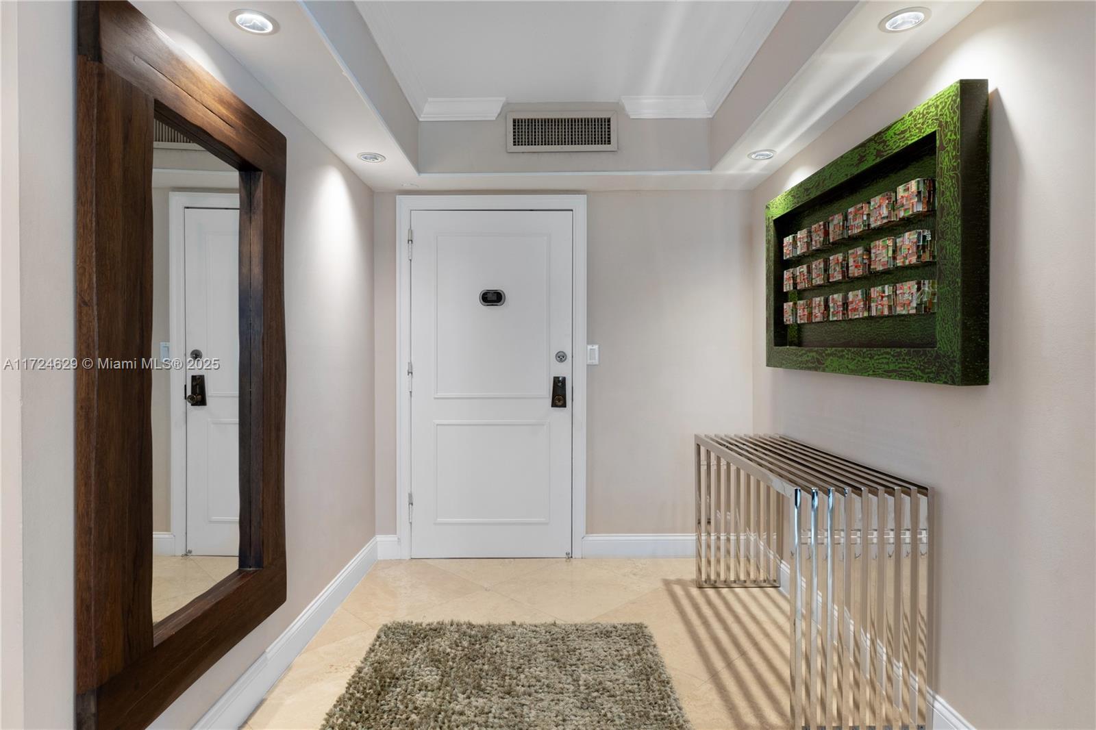 1121 Crandon Boulevard, Unit E808 Key Biscayne, FL 33149 - Photo 11 of 36 Foyer