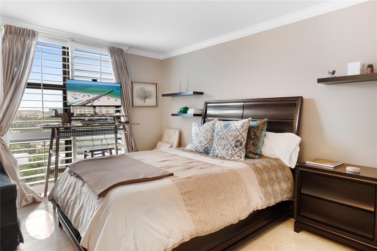 1121 Crandon Boulevard, Unit E808 Key Biscayne, FL 33149 - Photo 19 of 36