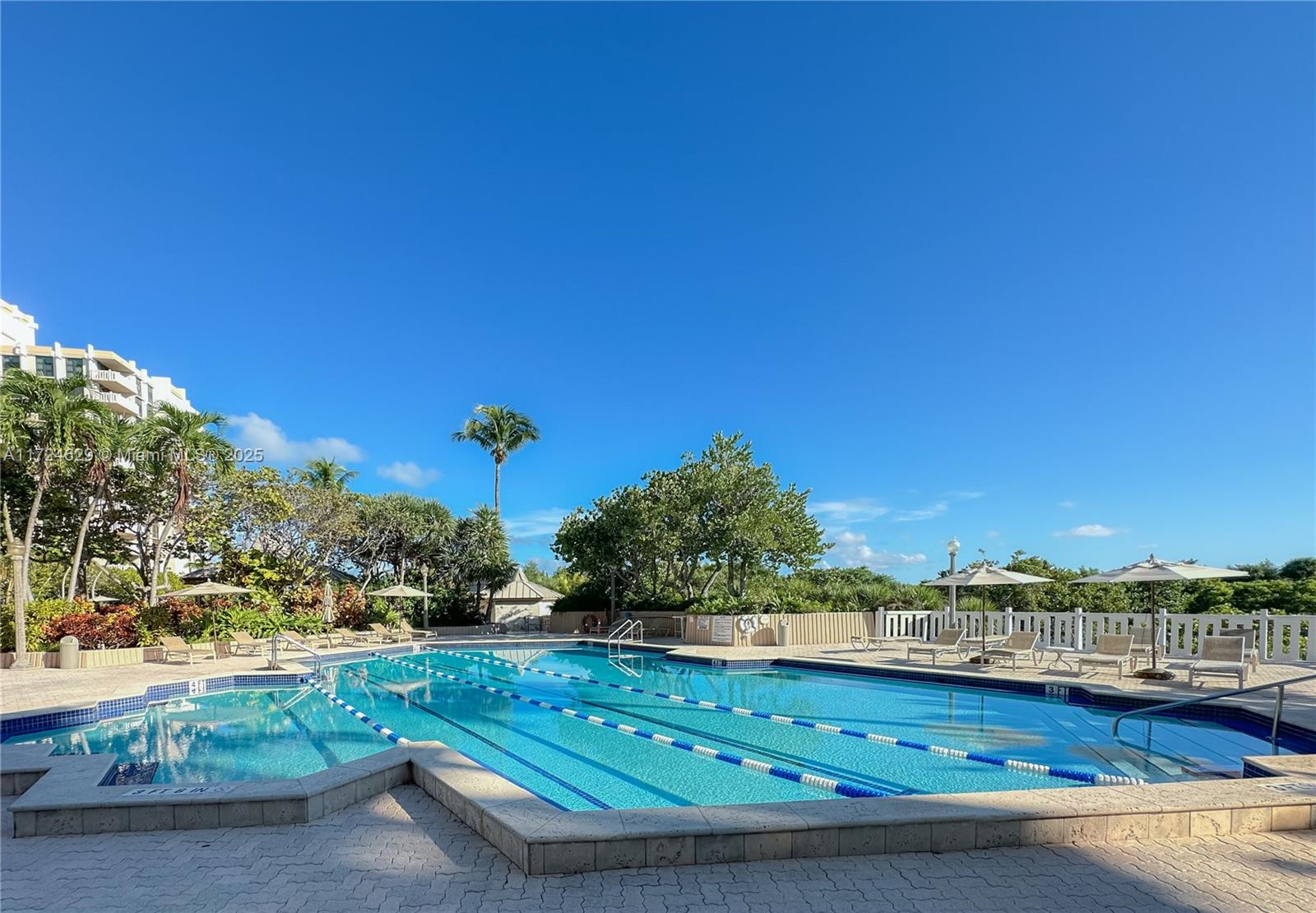 1121 Crandon Boulevard, Unit E808 Key Biscayne, FL 33149 - Photo 29 of 36