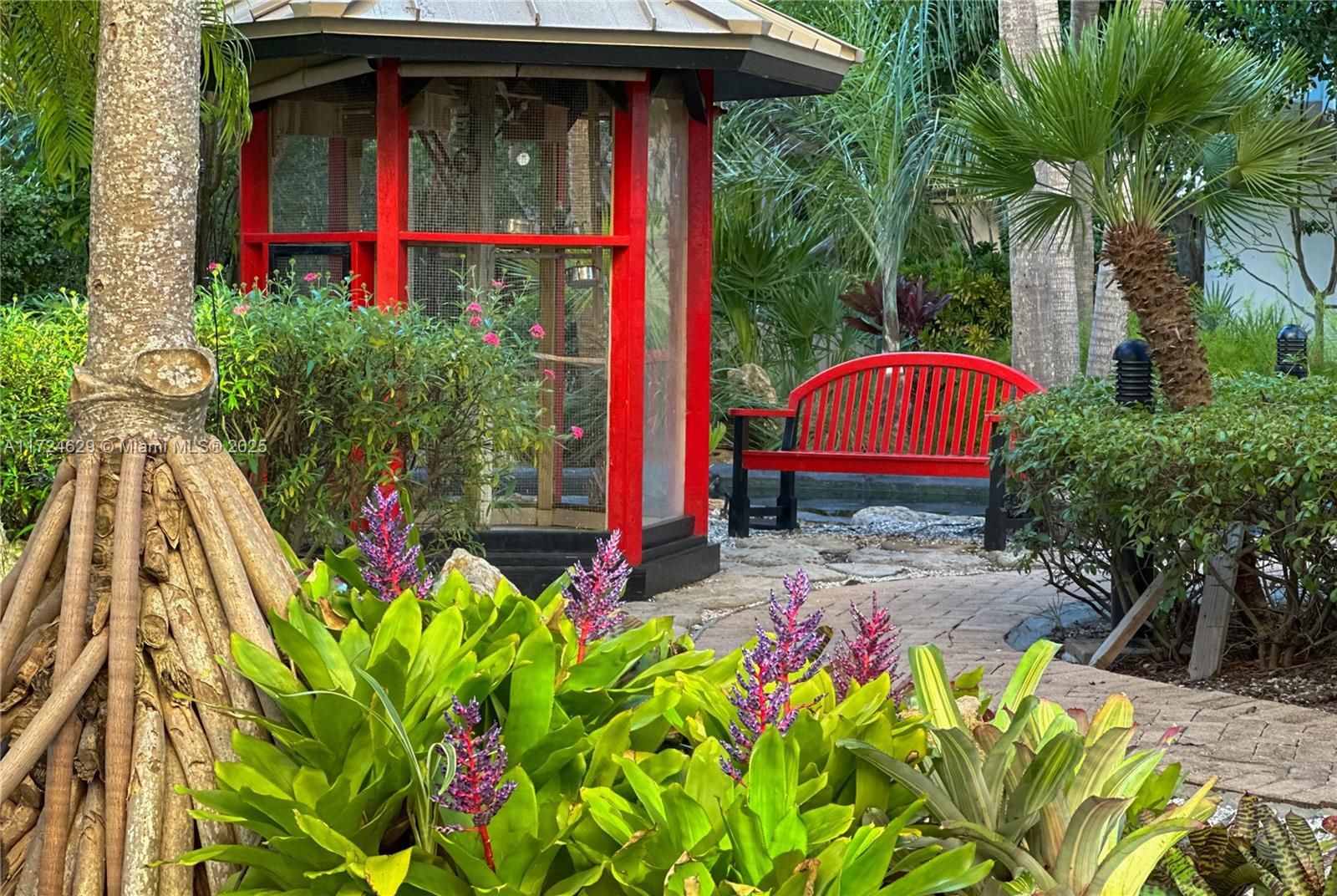 1121 Crandon Boulevard, Unit E808 Key Biscayne, FL 33149 - Photo 33 of 36