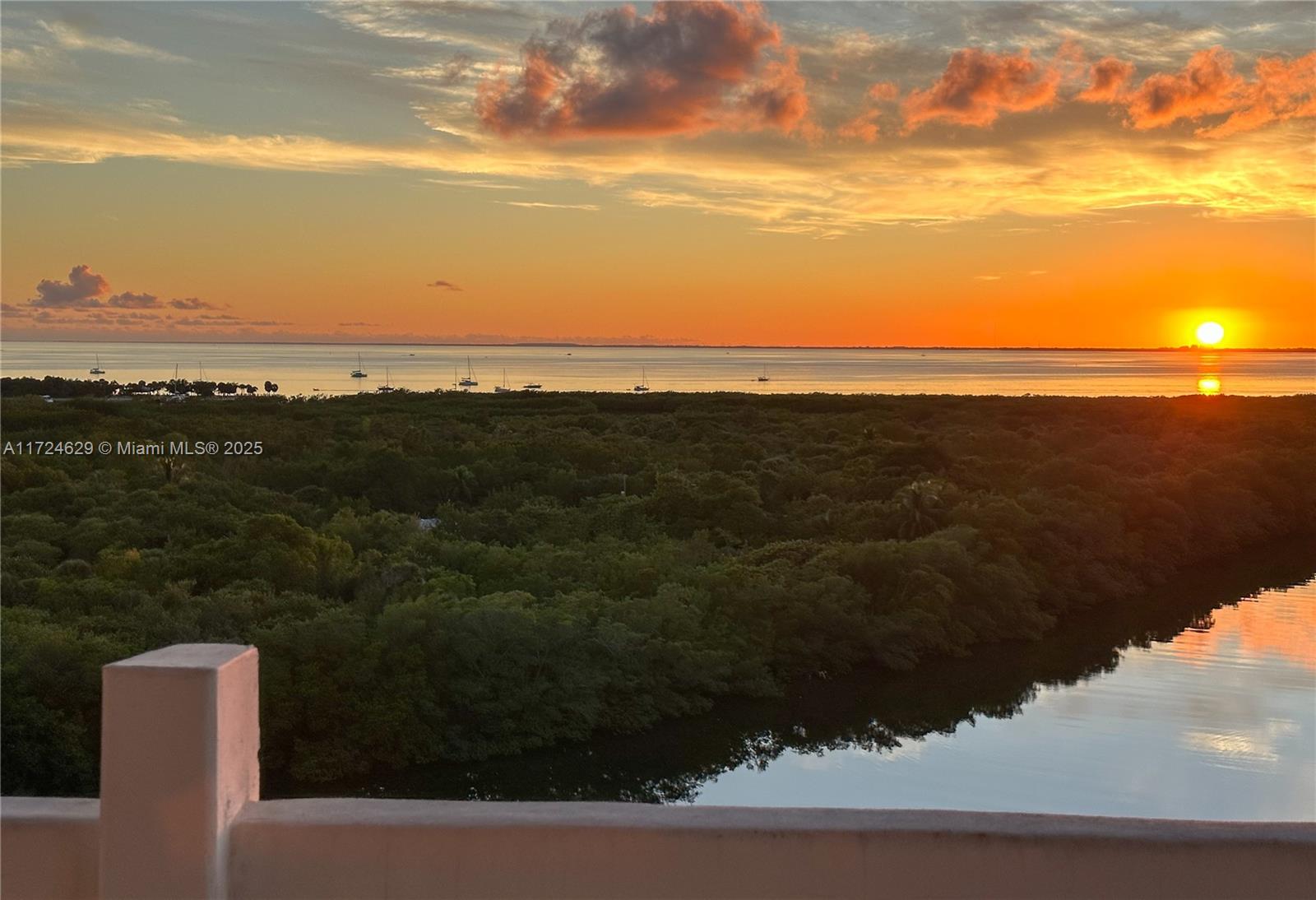 1121 Crandon Boulevard, Unit E808 Key Biscayne, FL 33149 - Photo 34 of 36