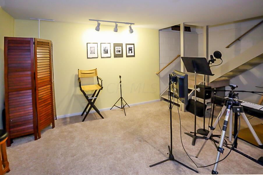 349 Holly Grove Road Lewis Center, OH 43035 - Photo 10 of 25 Gallery Image 10