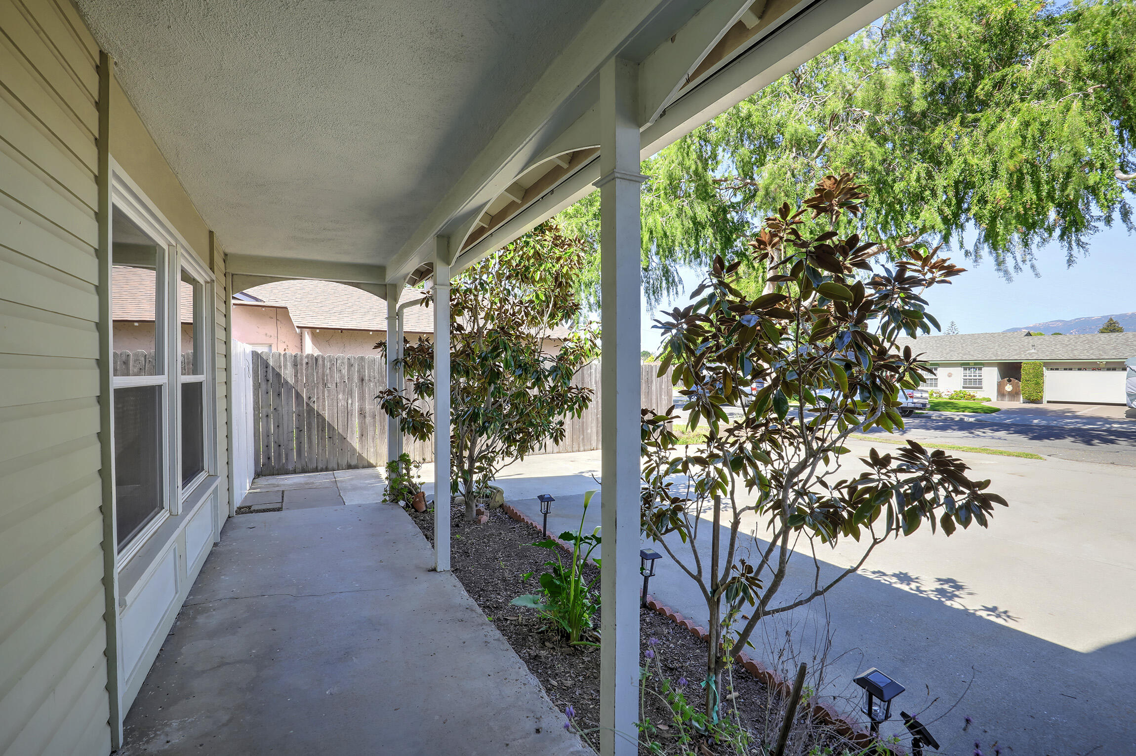 4873 Rhoads Avenue Goleta, CA 93111 - Photo 2 of 27 Front porch