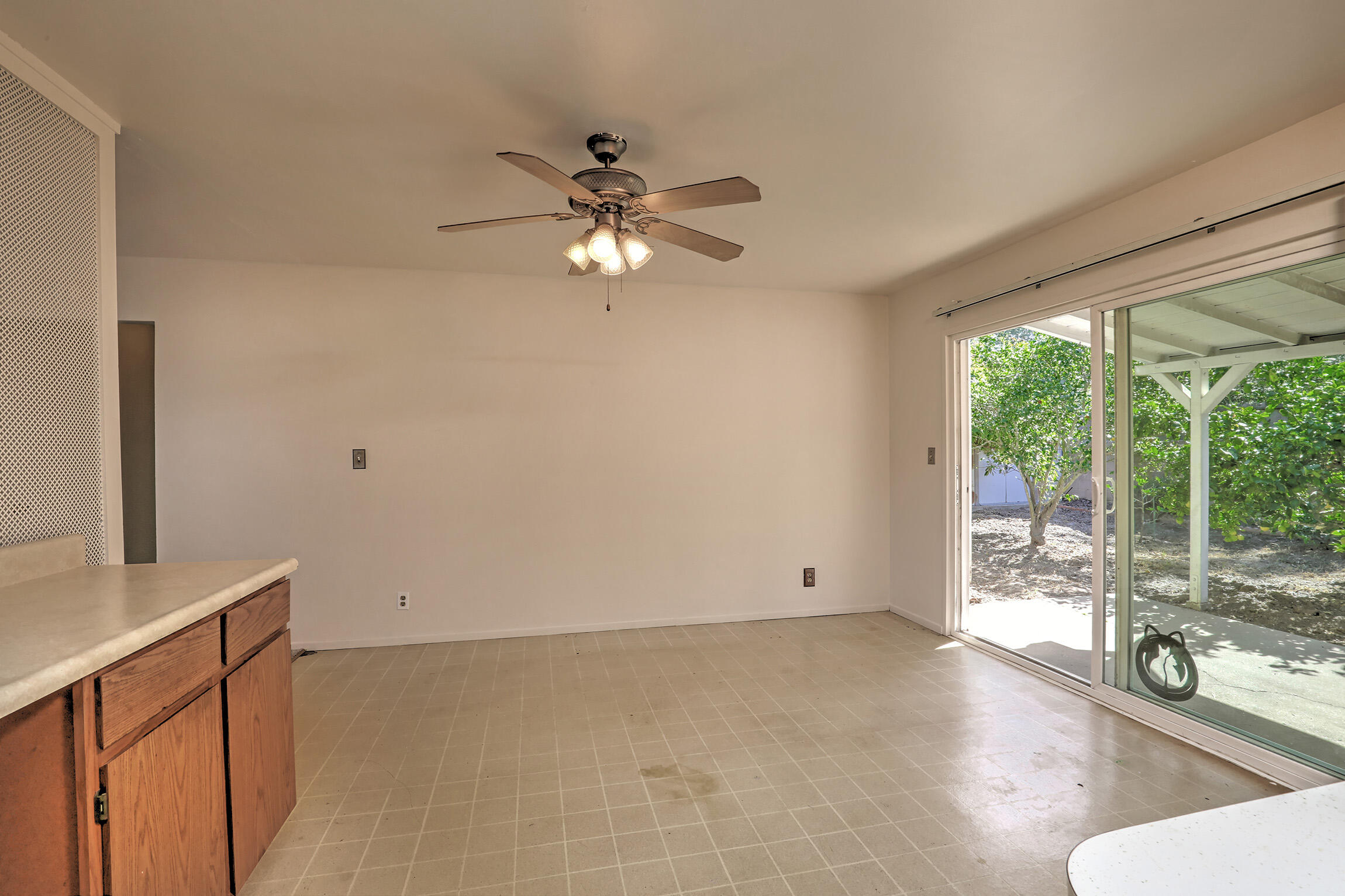 4873 Rhoads Avenue Goleta, CA 93111 - Photo 6 of 27 Dining area