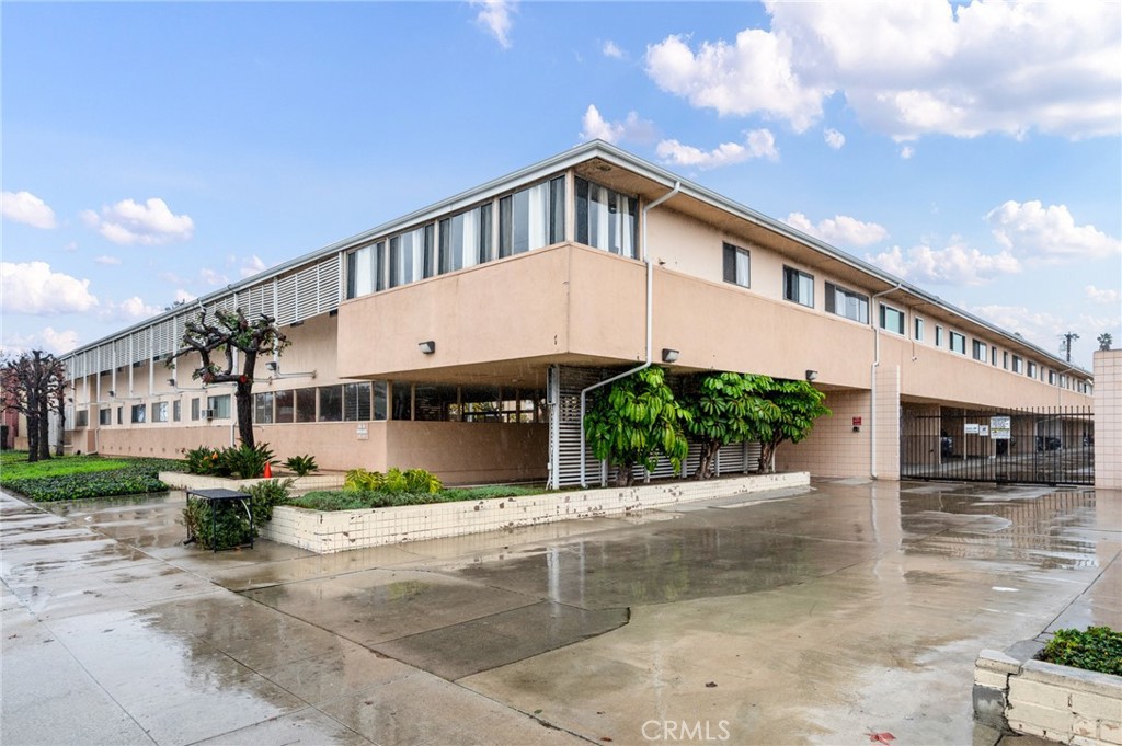 15312 Normandie Ave Unit 201  