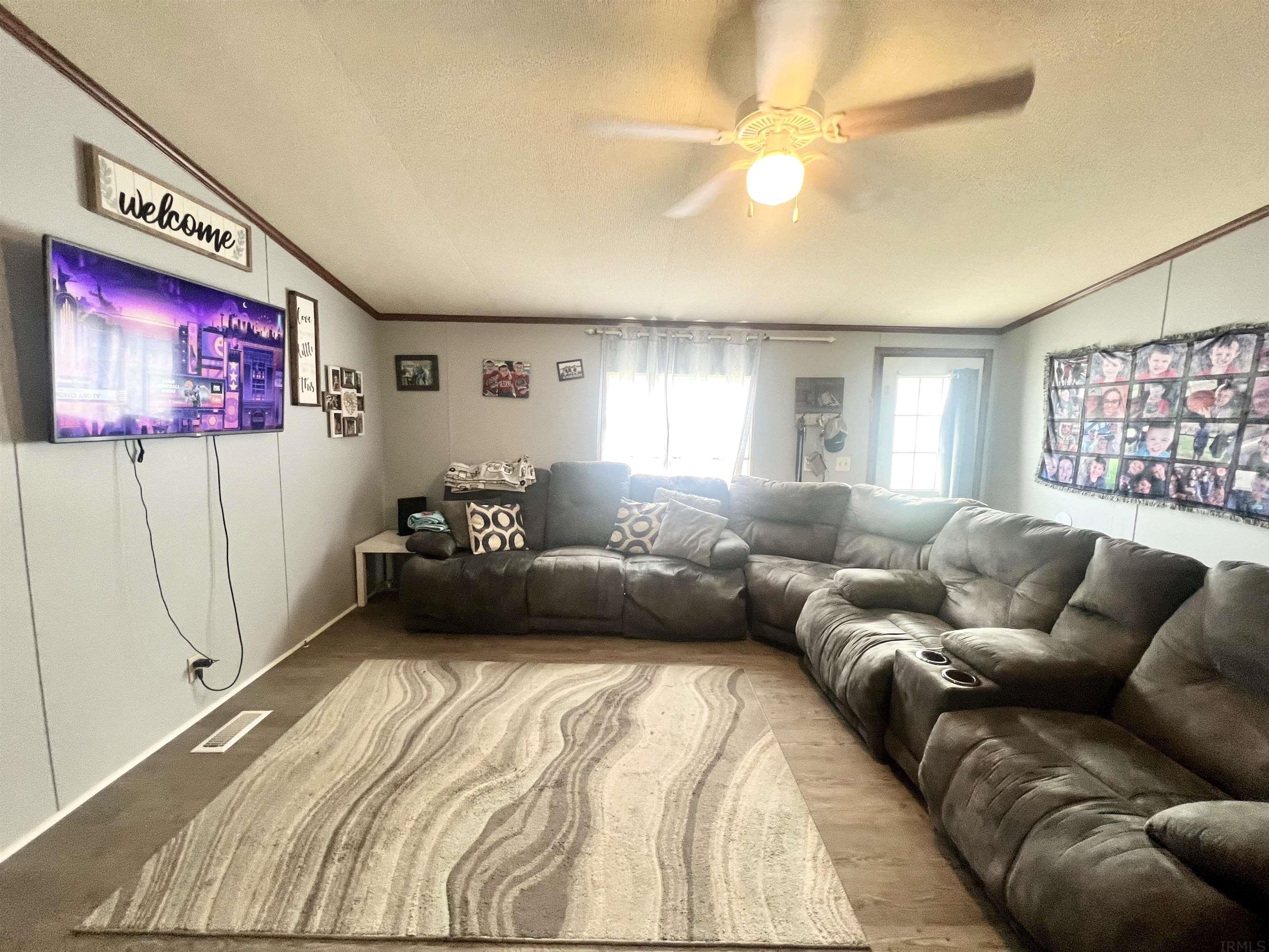 638 Sandy Hook Road Paoli, IN 47454 - Photo 3 of 19 Gallery Image 3