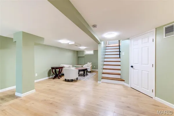 $199,900 | 8370 Orchard Avenue, University City, MO 63132
