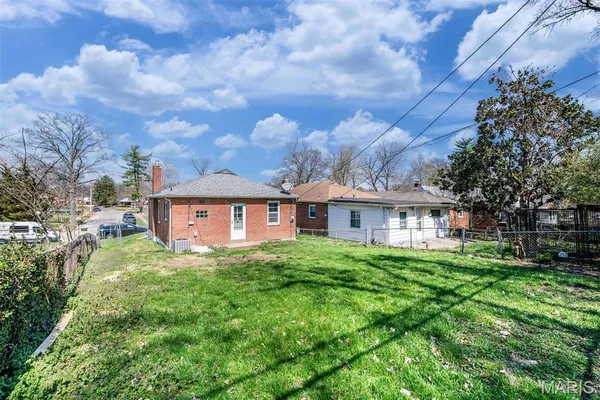 $199,900 | 8370 Orchard Avenue, University City, MO 63132