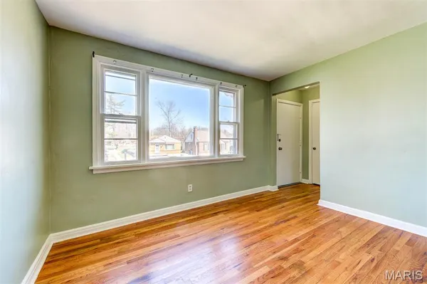 $199,900 | 8370 Orchard Avenue, University City, MO 63132