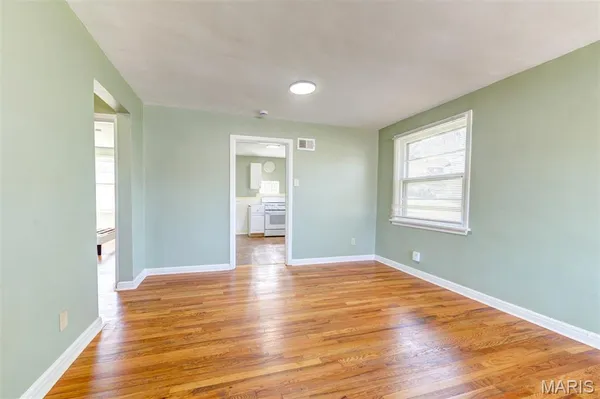 $199,900 | 8370 Orchard Avenue, University City, MO 63132