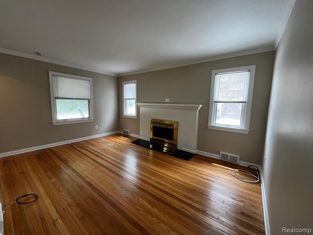 6734 Rosedale Boulevard Allen Park, MI 48101 - Photo 11 of 26